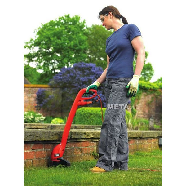 Máy cắt cỏ cầm tay Black&Decker GL260