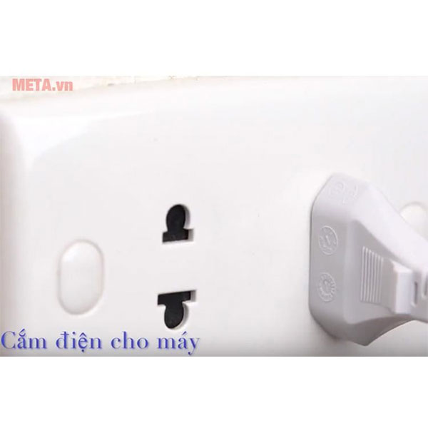Máy xông mũi họng Omron NE-C101
