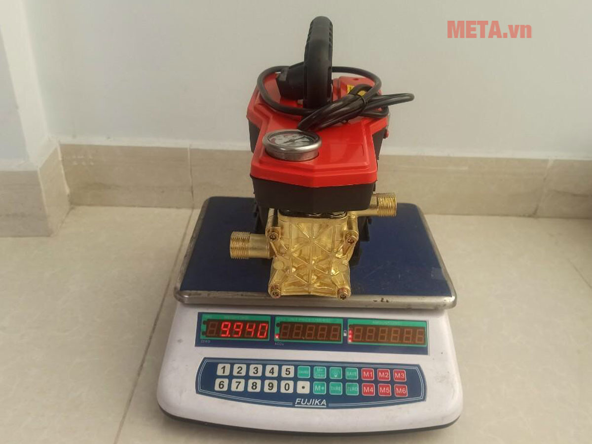 Máy rửa xe mô tơ từ