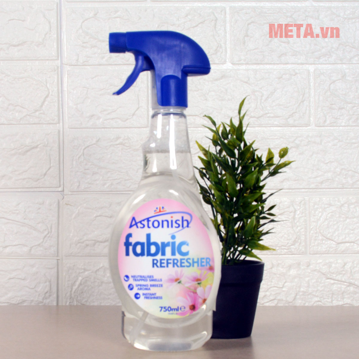 Bình xịt khử mùi dung tích 750ml sử dụng được trong thời gian dài