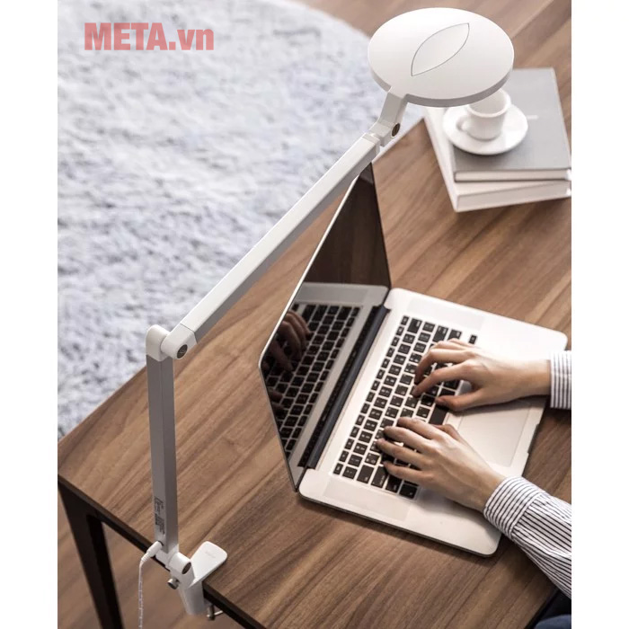 Đèn kẹp bàn LED