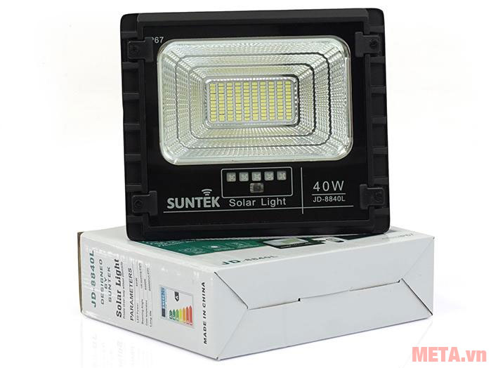 Đèn LED năng lượng mặt trời SUNTEK JD-8840 và hộp đựng