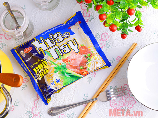 Phở ăn liền Xưa và Nay hương vị bò