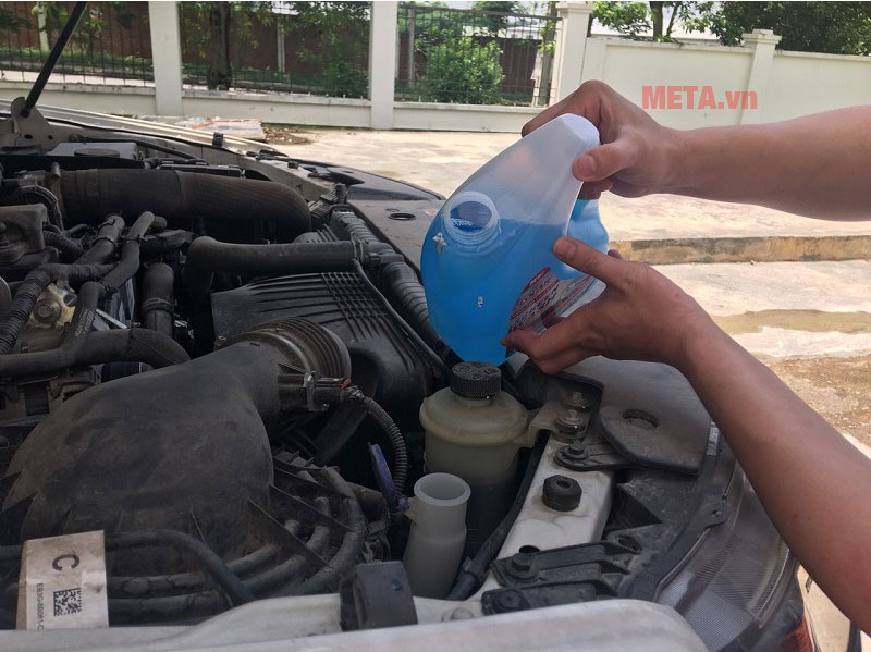 Hướng dẫn sử dụng nước rửa kính xe ô tô Focar Screen Wash