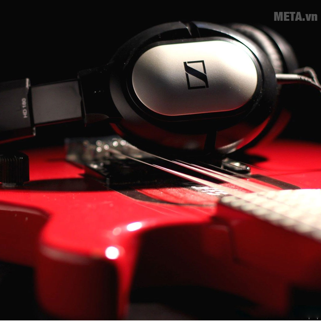 Đánh giá tai nghe Sennheiser HD 180 