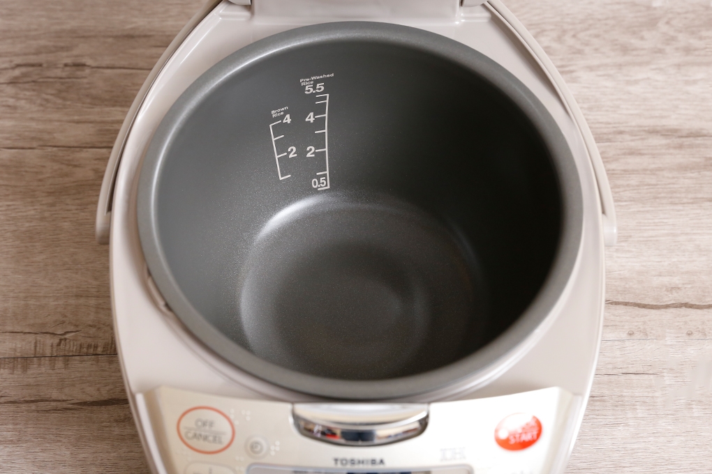 Nồi cơm điện Toshiba 