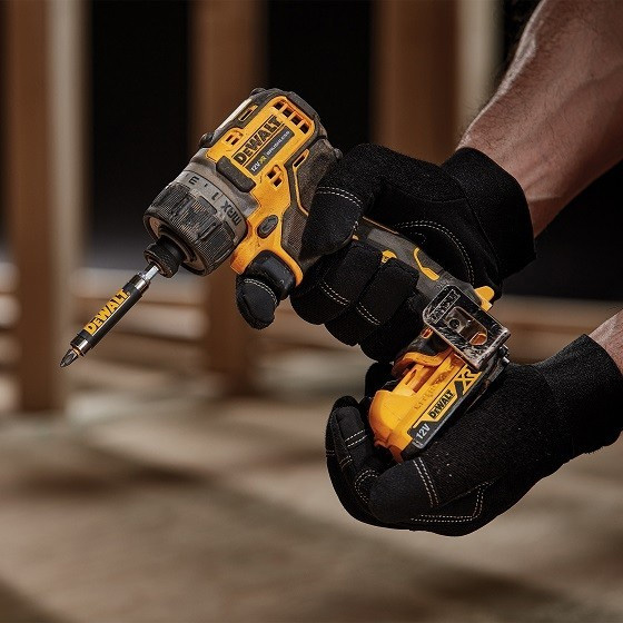 Máy khoan pin DeWalt DCF601D2-KR