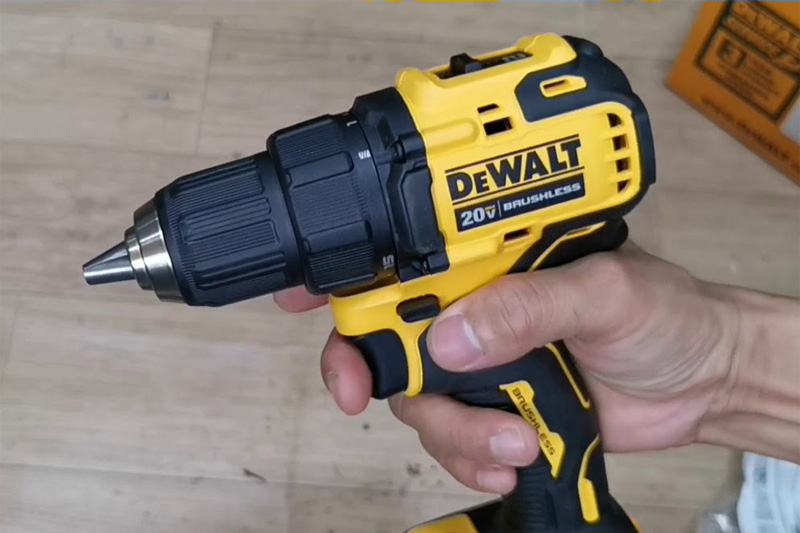 Thân máy khoan vặn vít dùng pin DeWalt