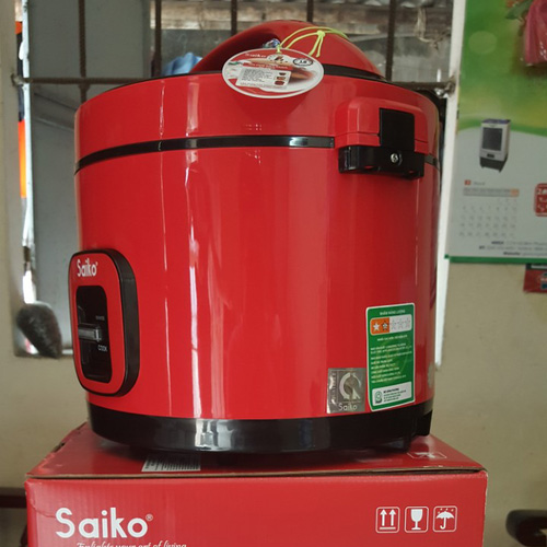 Nồi cơm điện Saiko RC-1823T