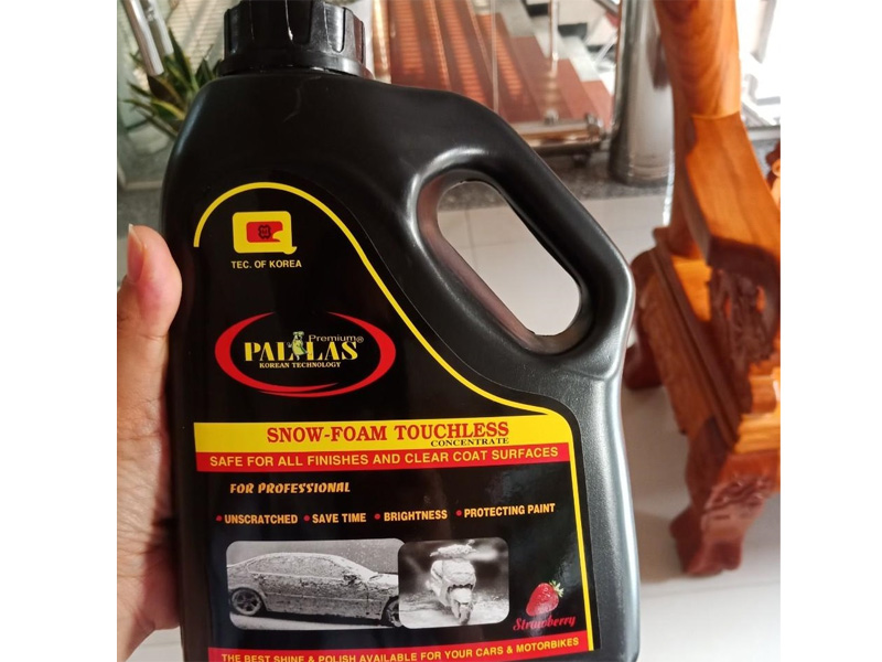 Nước rửa xe không chạm Pallas