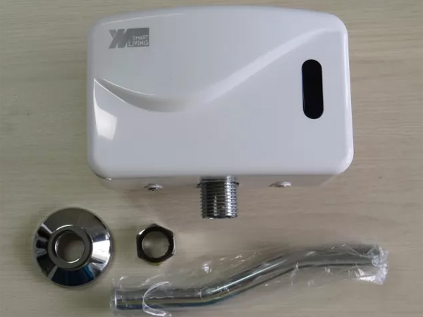 Van xả cảm ứng Smartliving YM301