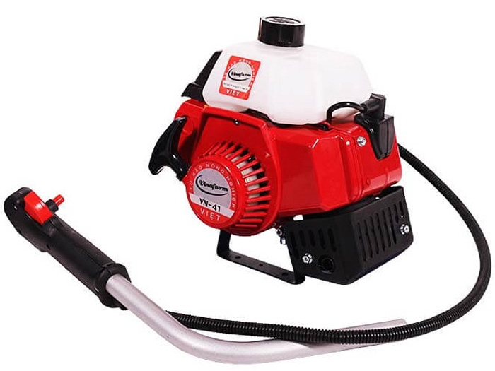 Máy cắt cỏ chạy xăng