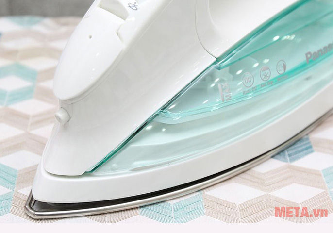 Bàn là hơi nước không dây Panasonic PABU-NI-L700SSGRA