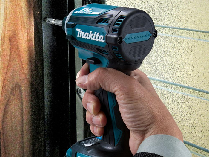 Máy vặn vít dùng pin Makita DTD171Z