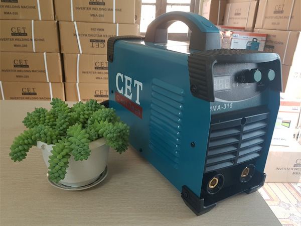 Máy có thiết kế quai xách tiện lợi