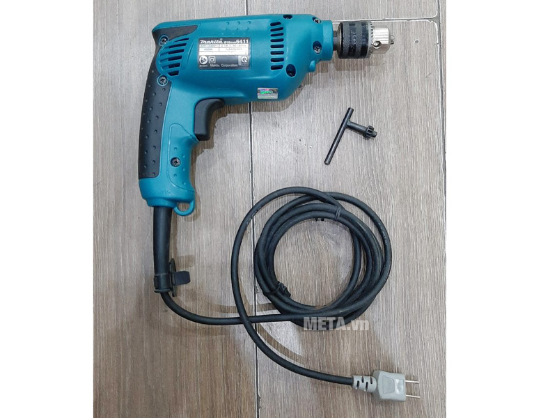 Máy khoan Makita 6411 có khóa vặn điều chỉnh đầu khoan