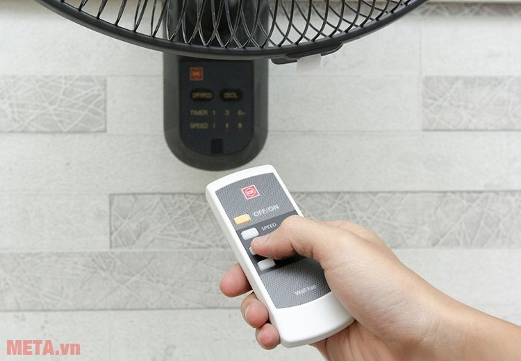 Quạt treo tường KDK M40M