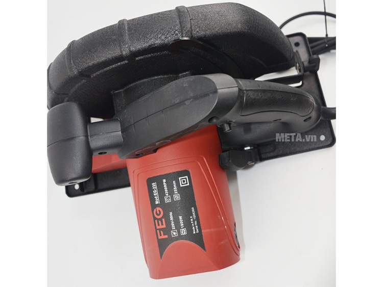 Máy cưa tròn FEG EG-235