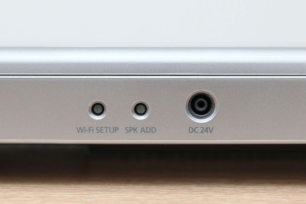 Các nút kết nối wifi và nguồn điện