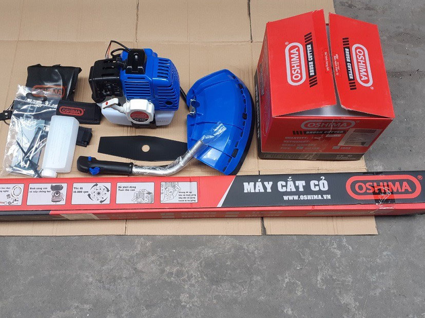 Máy cắt cỏ chạy xăng