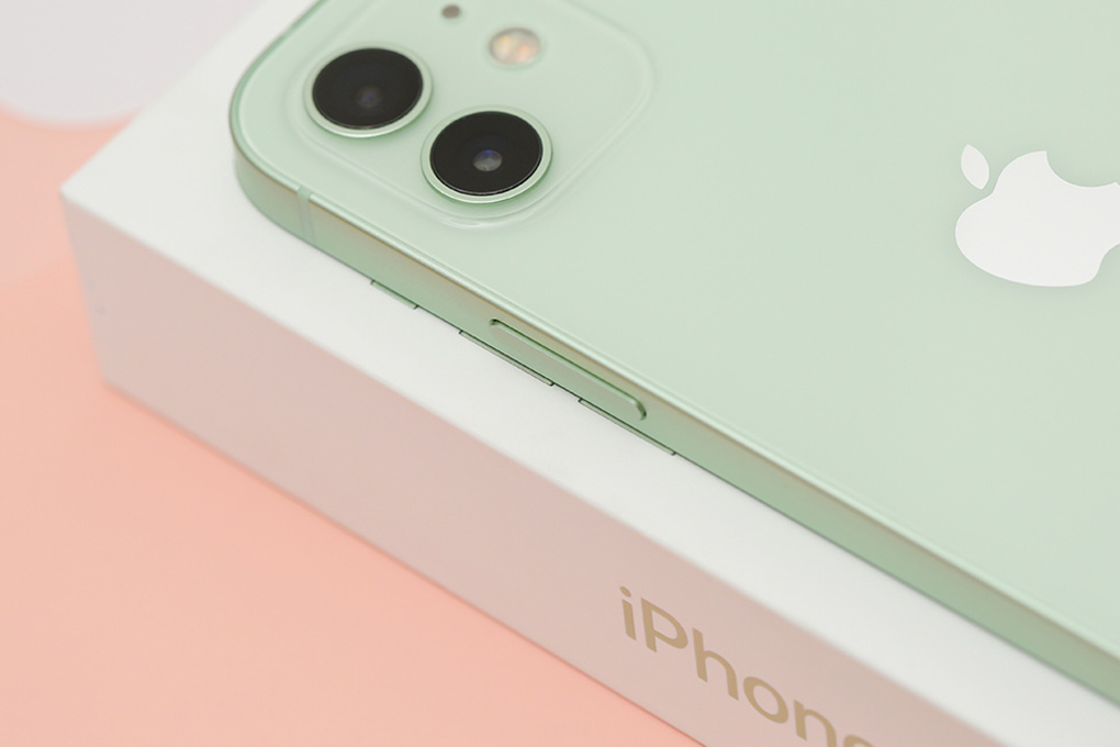 iPhone 12