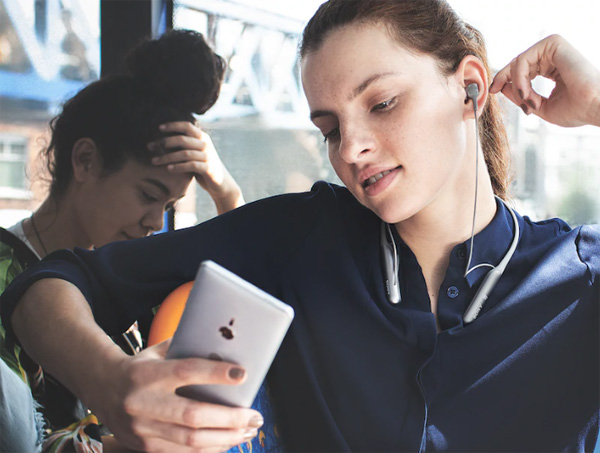 Tai nghe Sony WI-C600N bluetooth