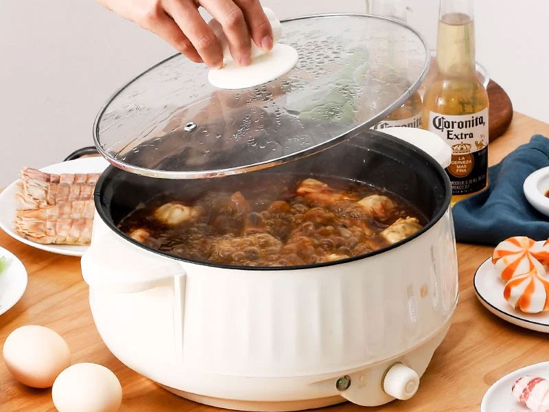 Nồi lẩu điện đa năng Mishio MK275 3,7 lít phù hợp với gia đình có 4 - 5 người