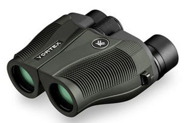 Ống nhòm hai mắt Vortex Vanquish 8x26