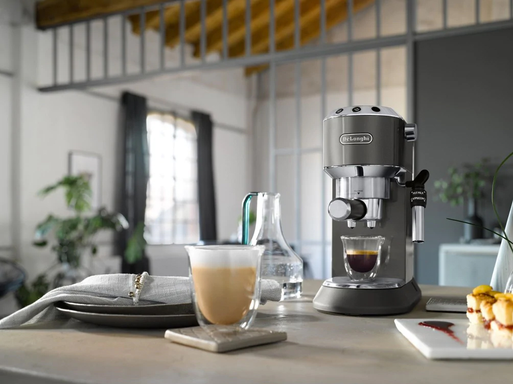 Máy pha cà phê Delonghi Dedica Metallics EC785.GY