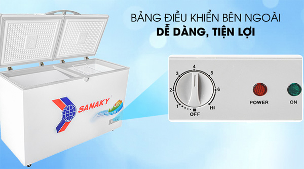 Bảng điều khiển của tủ đông 1 ngăn 2 cánh mở Sanaky VH-4099A được thiết kế ngay bên ngoài tủ