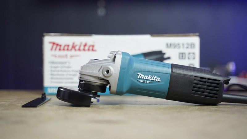 Makita M9512B