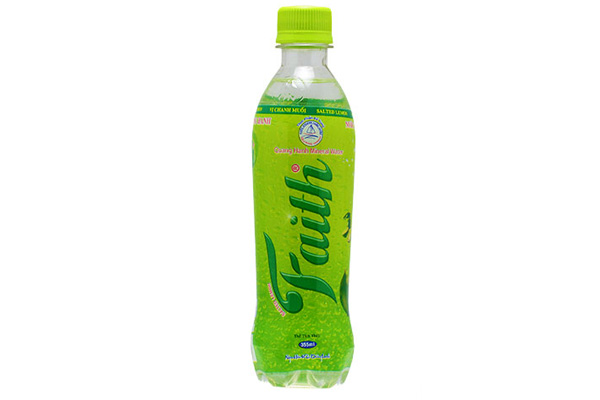 Thùng 24 chai nước khoáng Faith chanh muối có gas (355ml/chai)