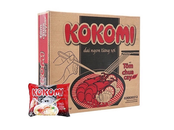 Thùng 100 gói Kokomi tôm chua cay (65gr/gói)
