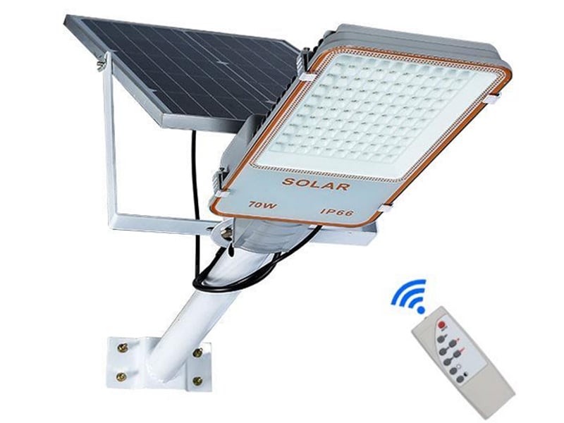 Hình ảnh đèn năng lượng mặt trời Solar CET-GT-ST 70W Đèn năng lượng mặt trời Solar CET-GT-ST 70W có chế độ cảm ứng áng sáng cho phép đèn có khả năng bật vào b