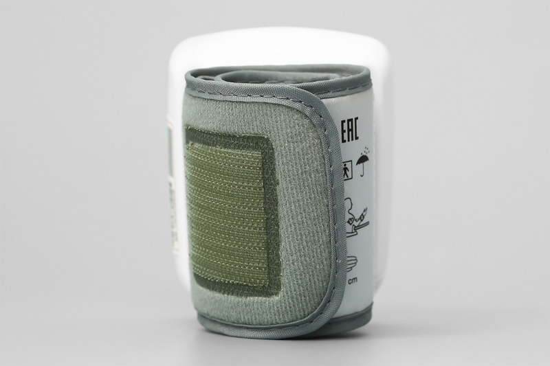 Máy đo huyết áp cổ tay Beurer BC44