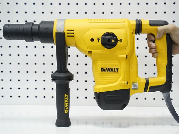 Hình ảnh máy đục bê tông DeWALT D25811K-B1