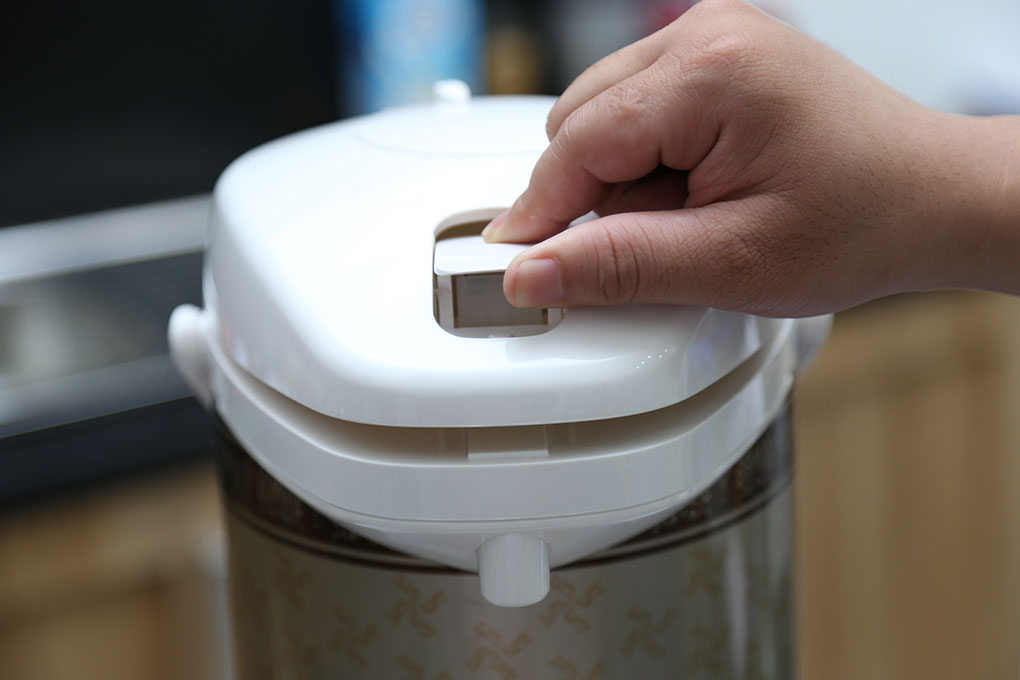 Nút khóa vòi rót Bình thủy điện bơm rót