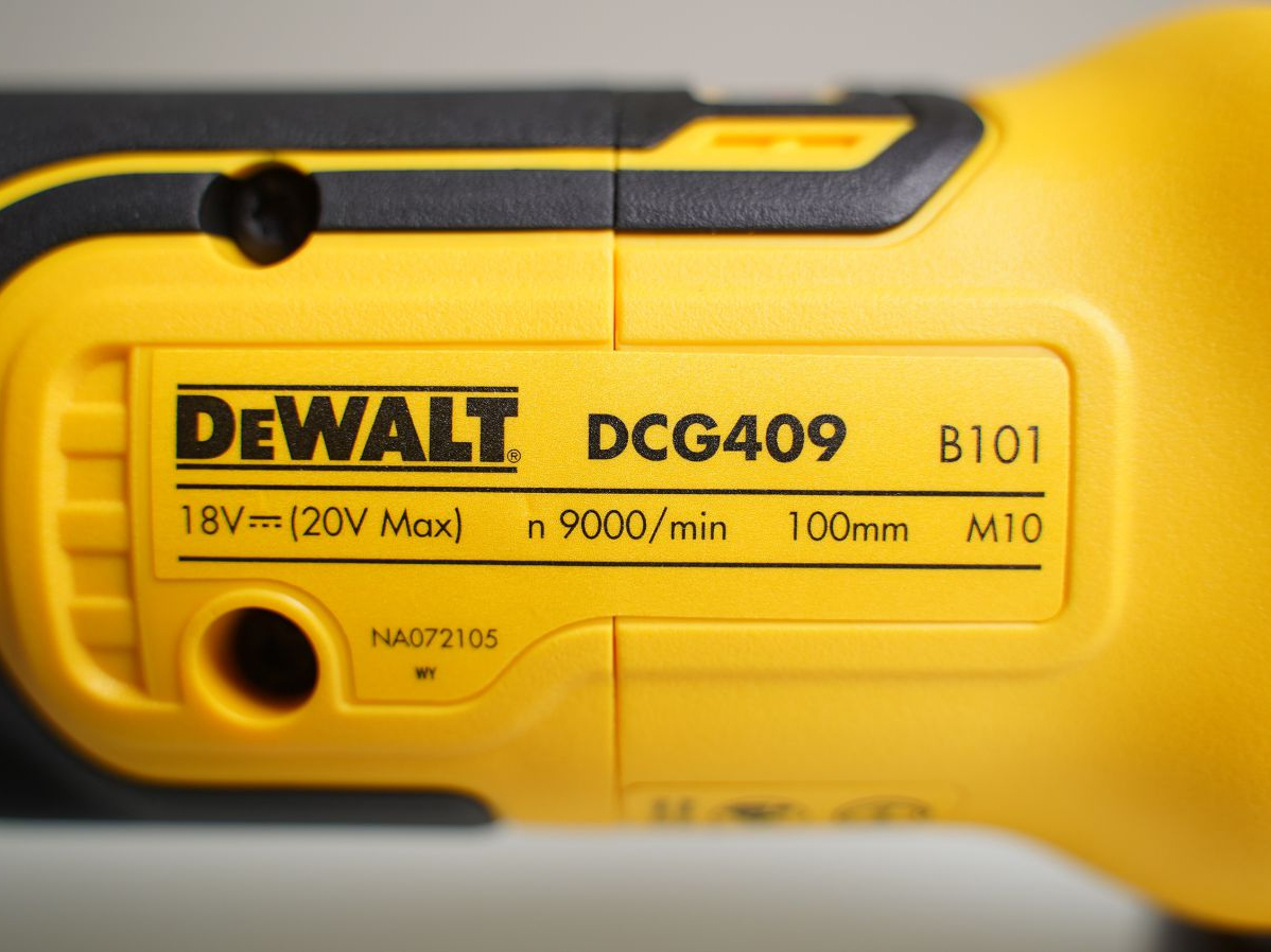 DeWalt DCG409P1