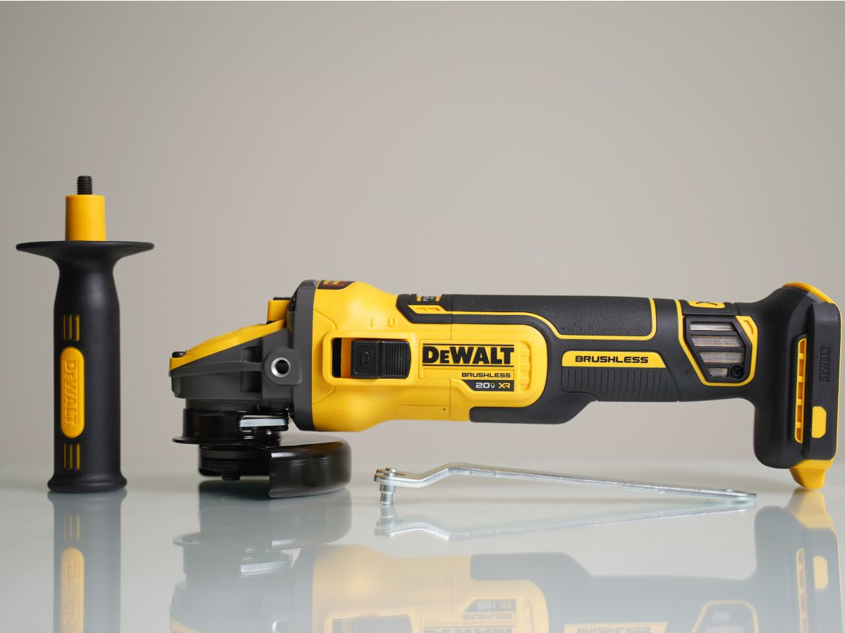 Máy mài góc dùng pin DeWalt DCG409P1