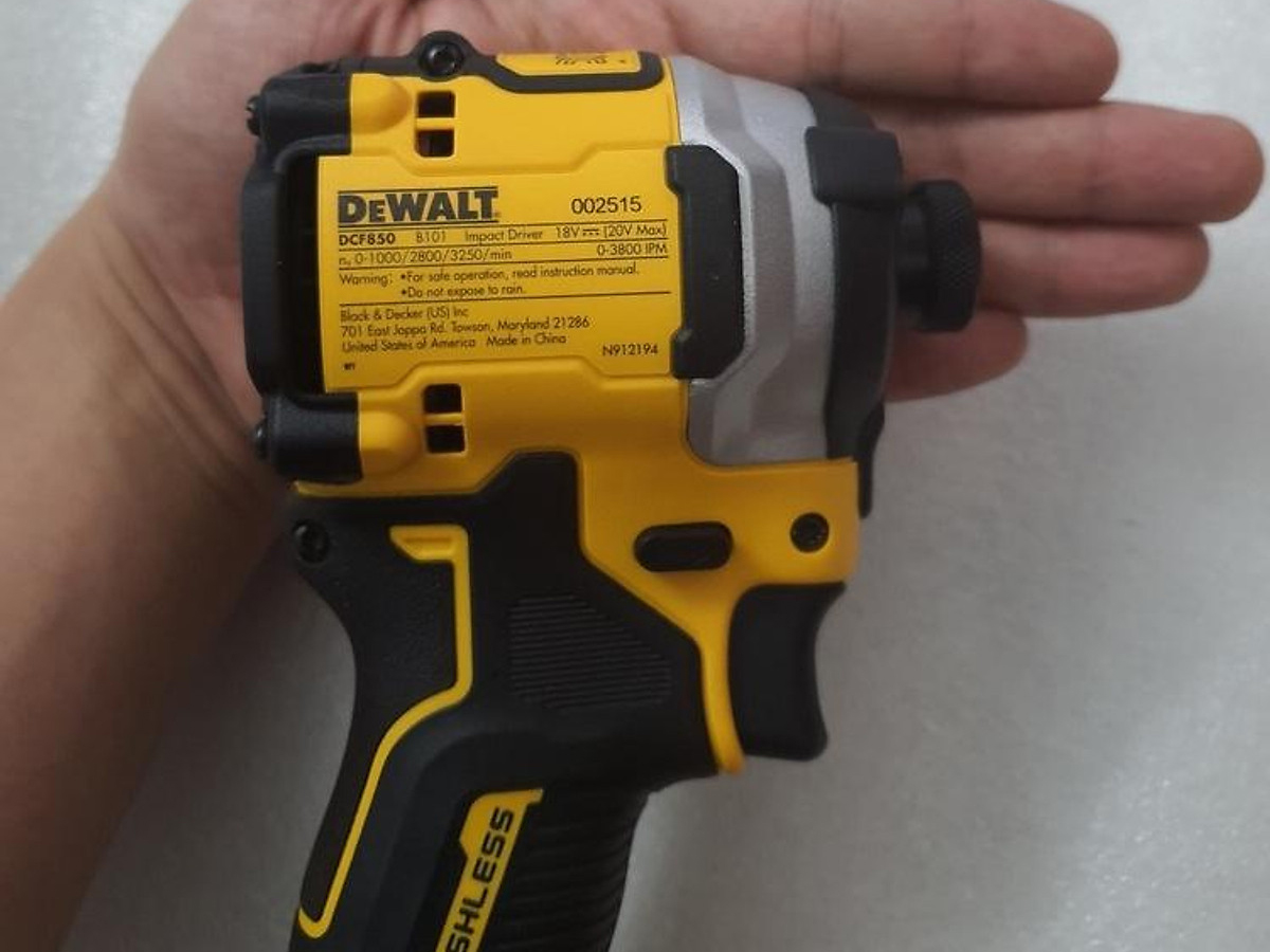 DeWalt DCF850D2