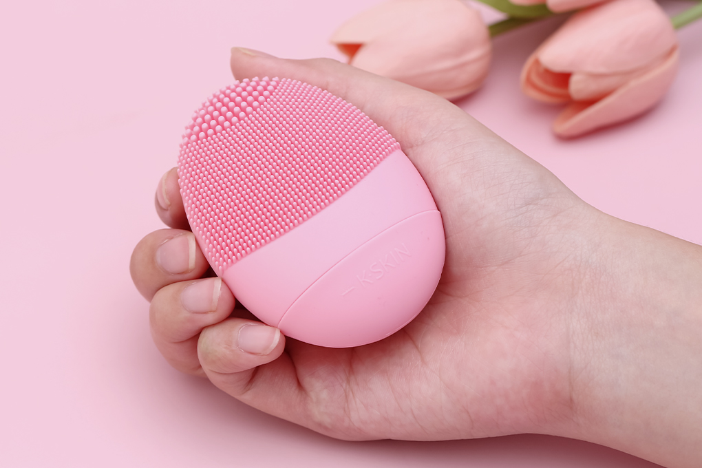 Máy rửa mặt dùng pin
