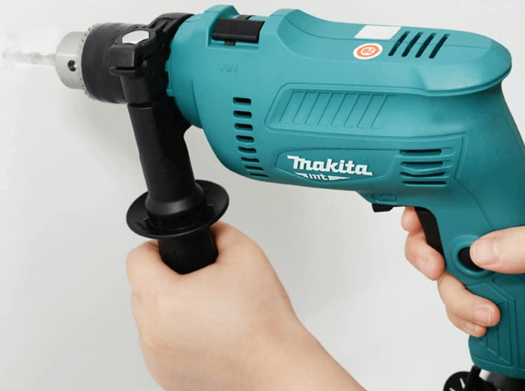 Máy khoan Makita M0801B nặng 1,7kg, thiết kế nhỏ gọn, chắc chắn