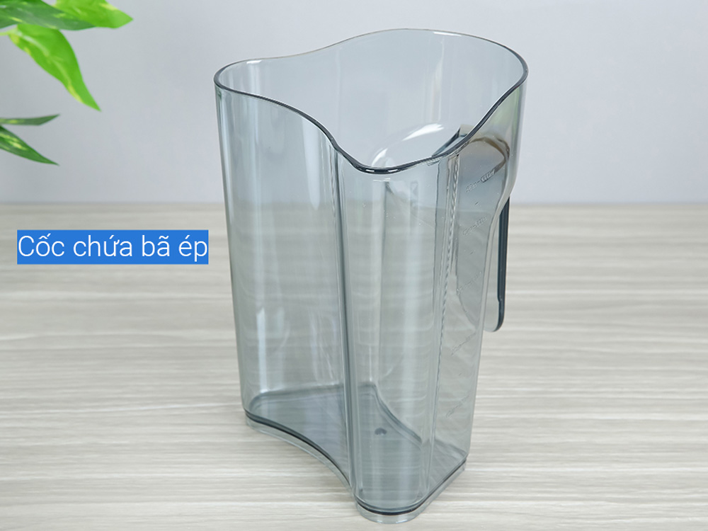 Dung tích mỗi cốc là 1 lít