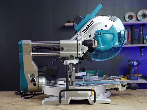 Máy cắt nhôm Makita LS1019L