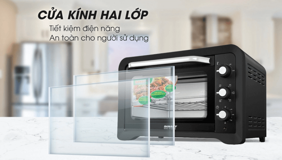 Cửa kính lò nướng Sanaky 80 lít VH 809S2D được làm từ chất liệu kính cường lực 2 lớp