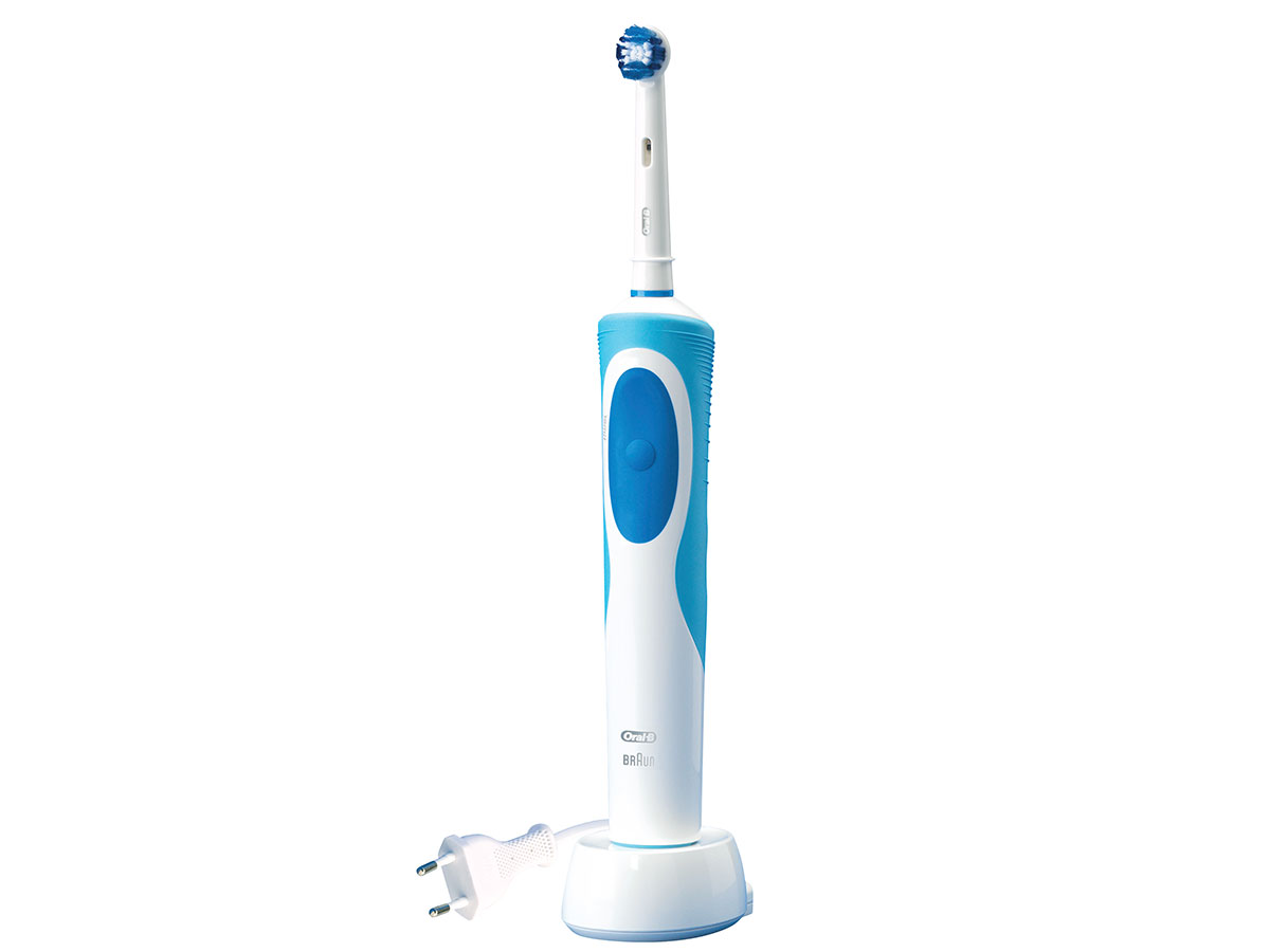 Bàn chải đánh răng điện Oral-B Vitality Precision Clean Blue D12.513