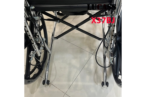 Xe lăn Lucass X37BJ