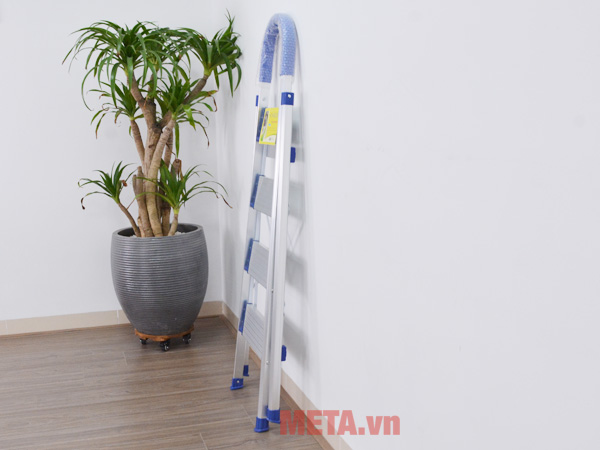 Thang nhôm ghế tay vịn Nikita 4 bậc DL04 (NKT-D304)