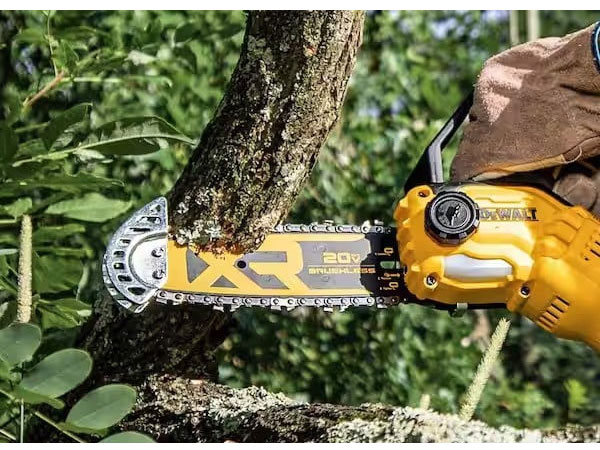 Máy cưa xích dùng pin Dewalt 20V DCCS623B (chưa pin, sạc)