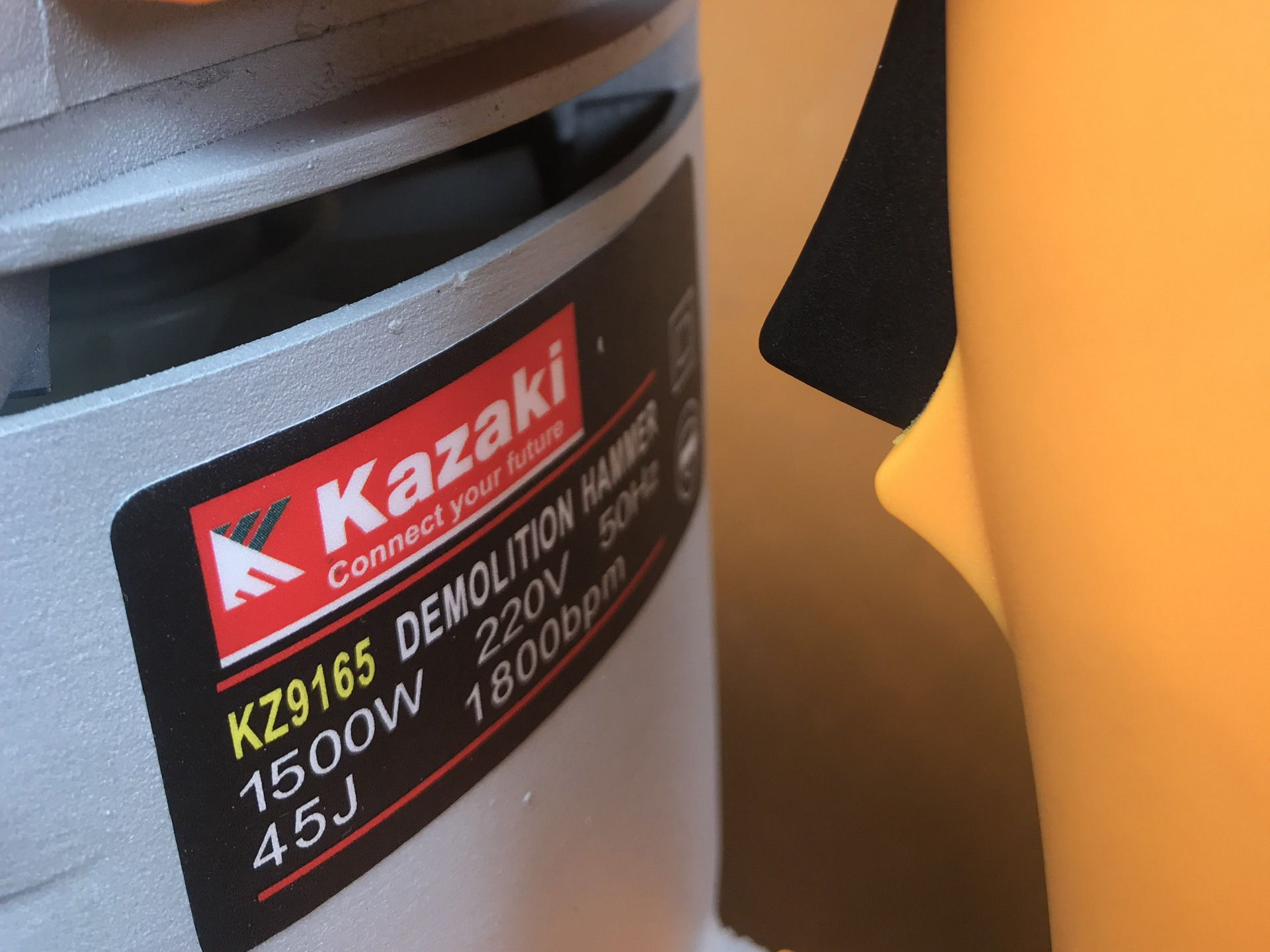 Máy đục bê tông Kazaki KZ9165